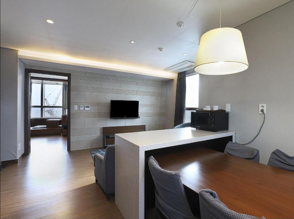 Haeundae Wide Ocean View & Residence Ciudad Metropolitana de Ciudad Metropolitana de Busan Exterior foto